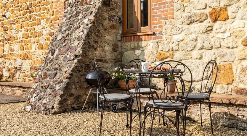 Photo of 2 Bed in Godshill