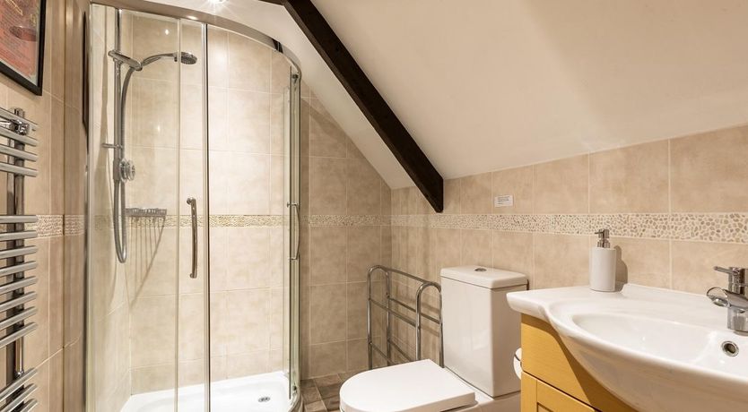 Photo of 2 Bed in Godshill