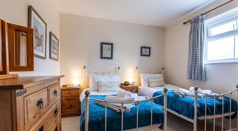 Photo of 2 Bed in Godshill