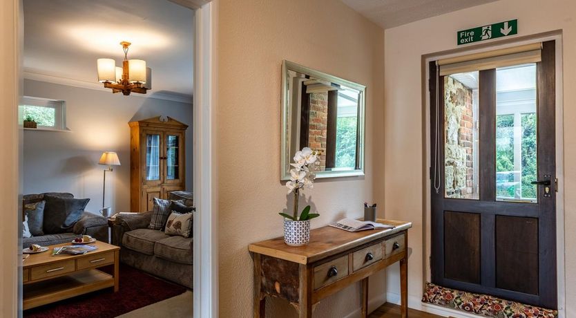 Photo of 2 Bed in Godshill