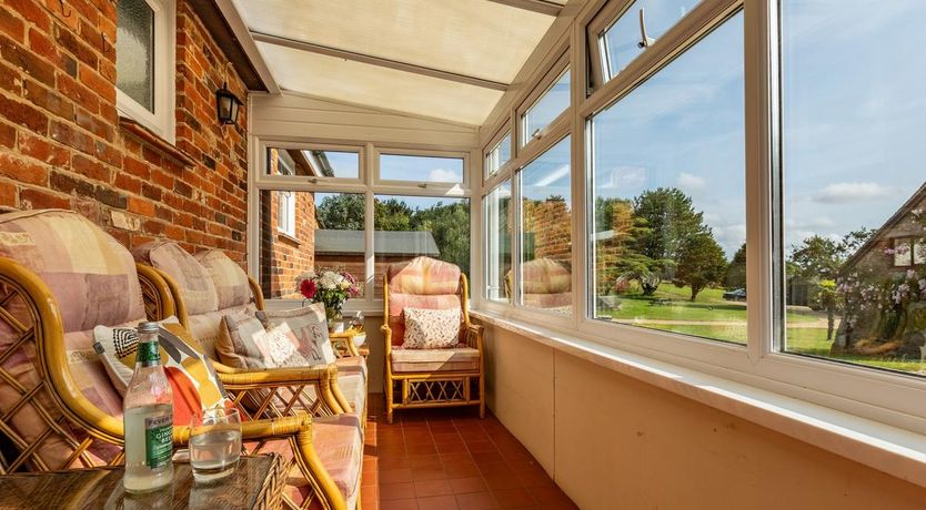 Photo of 2 Bed in Godshill