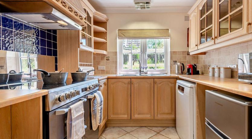 Photo of 2 Bed in Winterborne Stickland