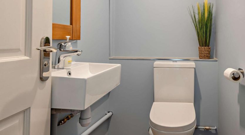 Photo of 2 Bed in Winterborne Stickland