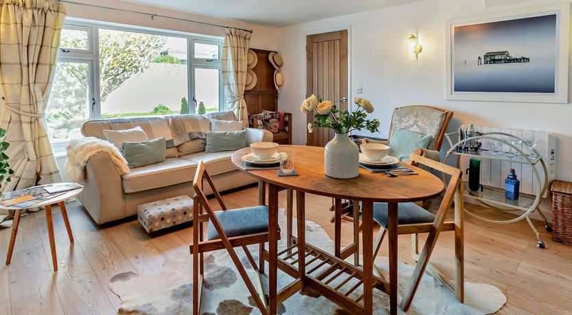 Photo of 1 Bed in Hayle