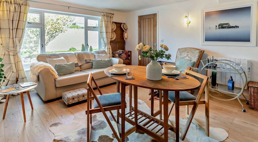 Photo of 1 Bed in Phillack