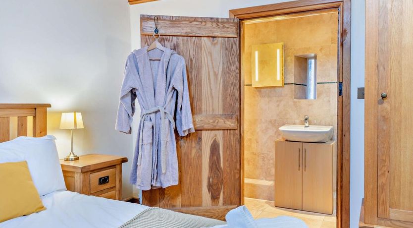 Photo of 2 Bed in St. Giles-on-the-Heath