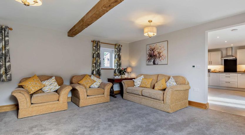 Photo of 2 Bed in Stoke-on-trent