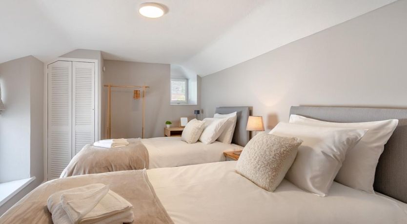 Photo of 2 Bed in Milford Haven