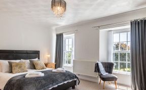 Photo of 2 Bed in Milford Haven