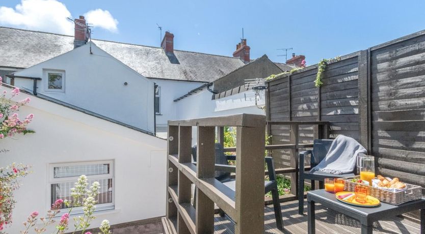 Photo of 2 Bed in Milford Haven