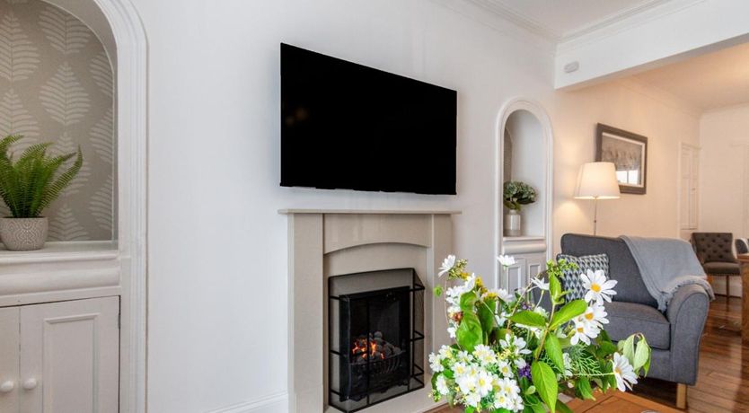 Photo of 2 Bed in Milford Haven