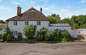 Cottage in Wiltshire Holiday Home