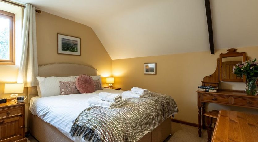 Photo of 2 Bed in Godshill