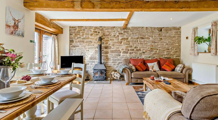 Photo of 5 Bed in Tugford