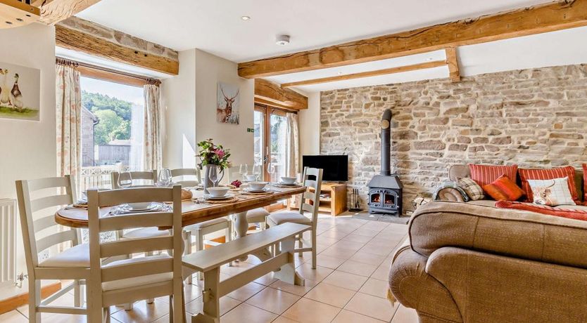 Photo of 5 Bed in Tugford