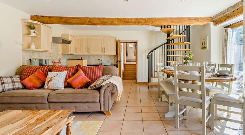 Photo of 5 Bed in Tugford