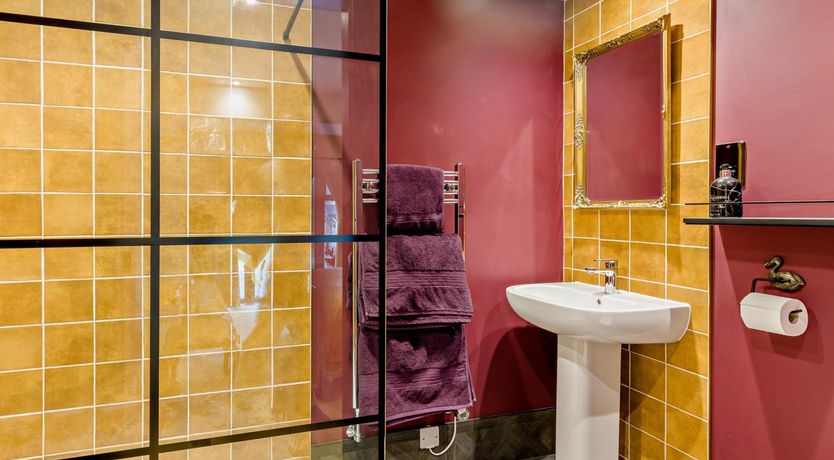Photo of 2 Bed in Stoke-on-trent
