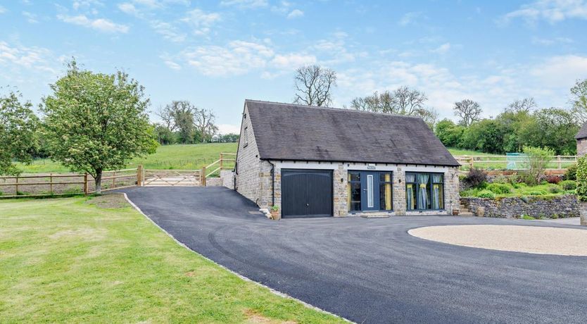 Photo of 2 Bed in Waterhouses