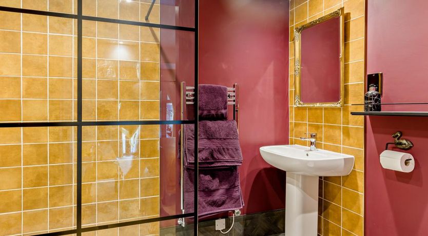 Photo of 2 Bed in Waterhouses