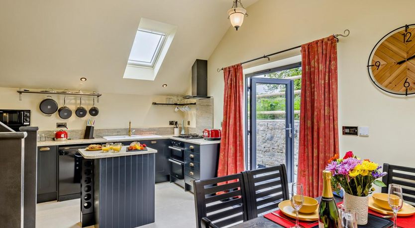 Photo of 2 Bed in Waterhouses