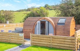 Photo of log-cabin-in-north-wales-11