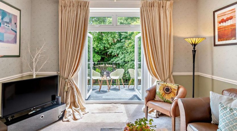 Photo of 2 Bed in Shanklin