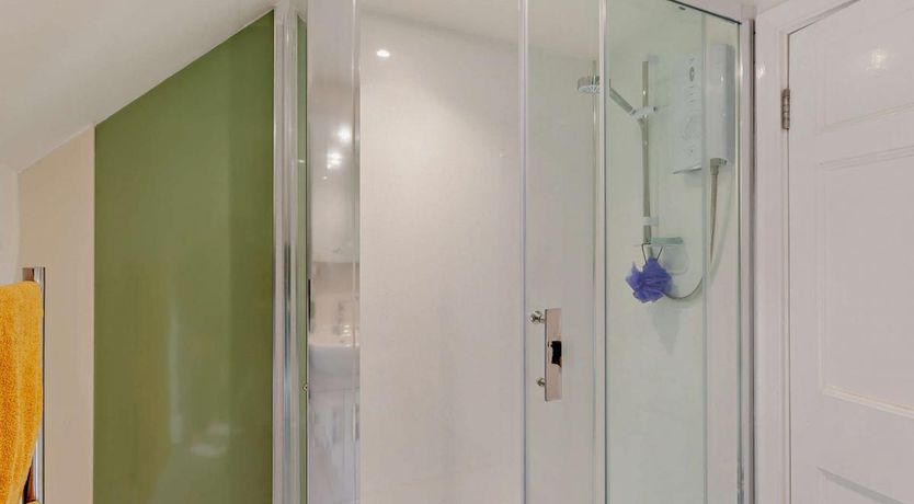 Photo of 1 Bed in Rickford