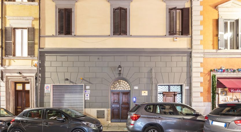 Photo of The Roman Lace