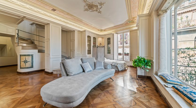 Photo of The Roman Lace