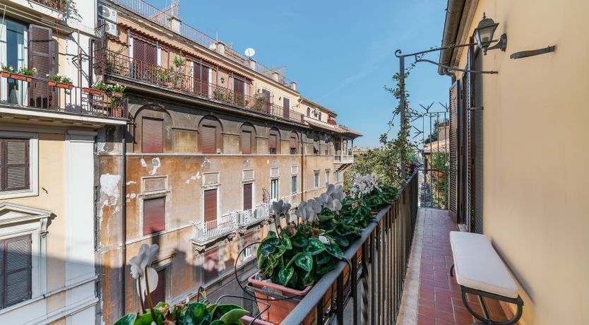 Photo of The Roman Lace