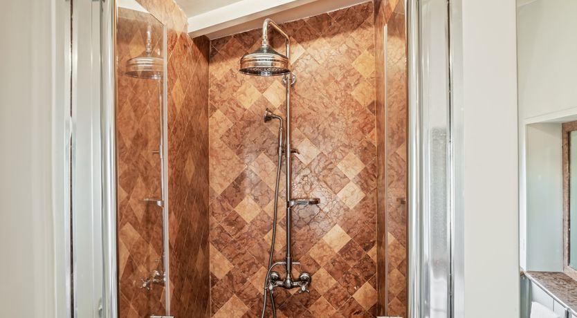 Photo of The Roman Lace