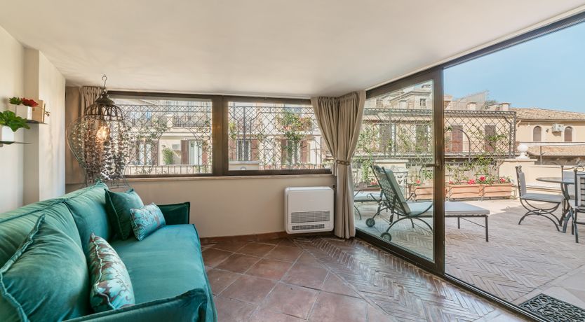 Photo of The Roman Lace