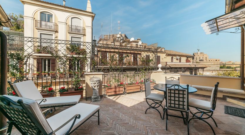 Photo of The Roman Lace