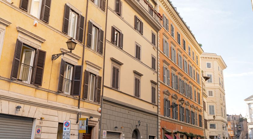 Photo of The Roman Lace