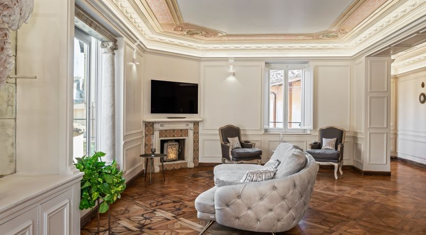 Photo of The Roman Lace