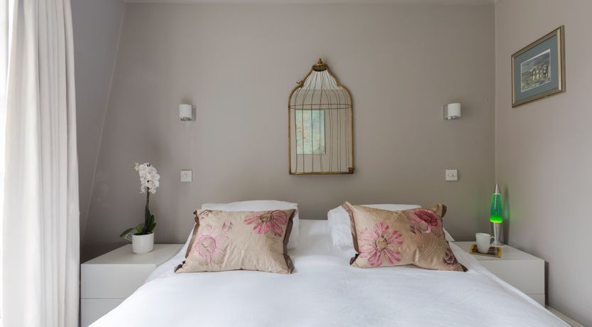 Photo of Jasmine Mews