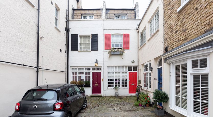 Photo of Jasmine Mews