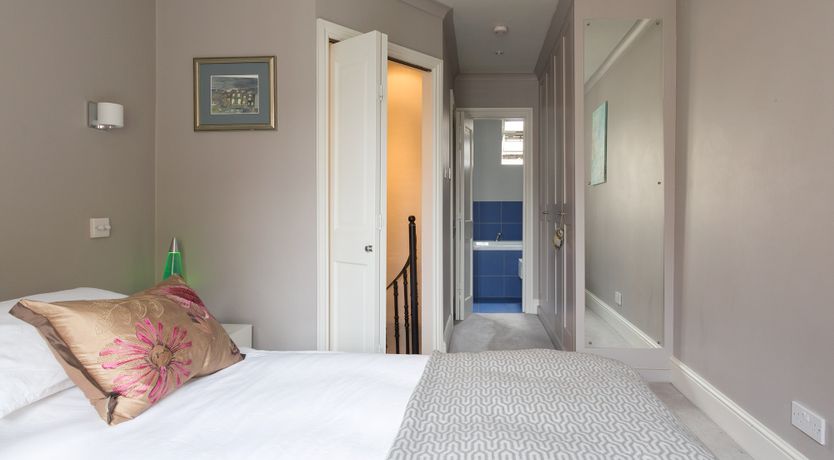 Photo of Jasmine Mews