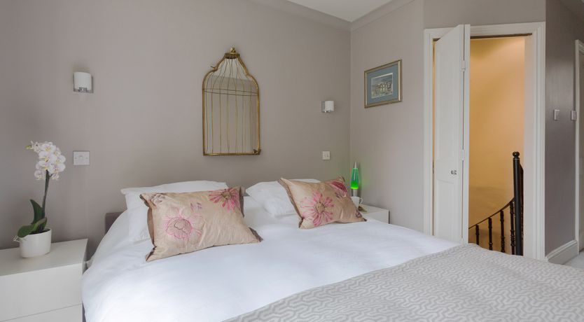 Photo of Jasmine Mews