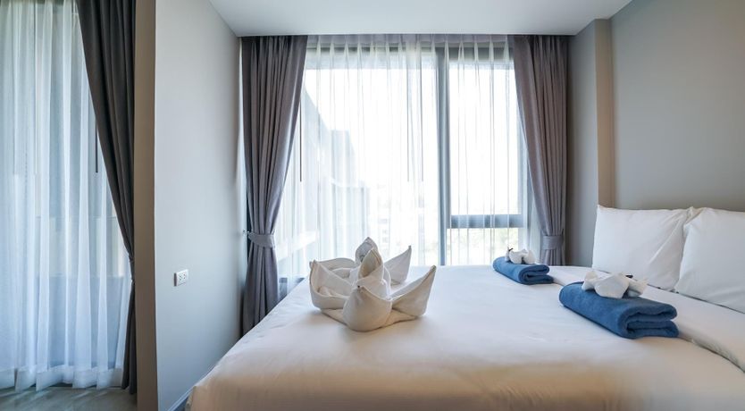 Photo of Sandy Soles