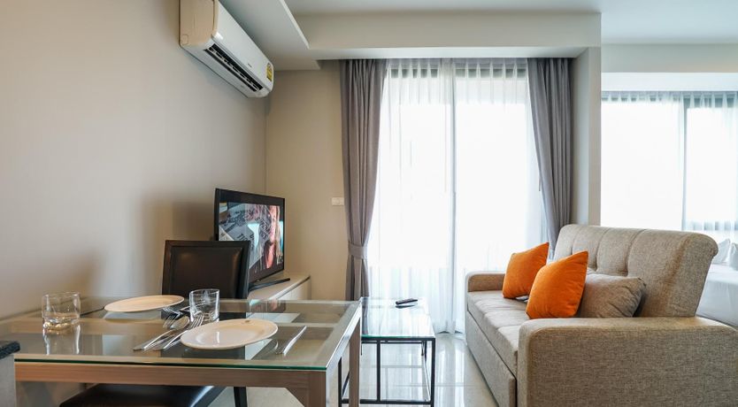 Photo of Sandy Soles