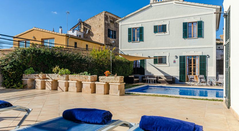 Photo of Olive & Almond