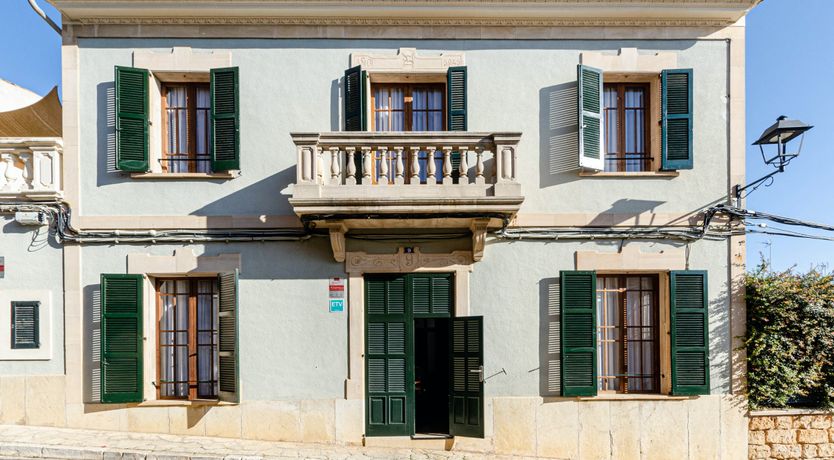 Photo of Olive & Almond