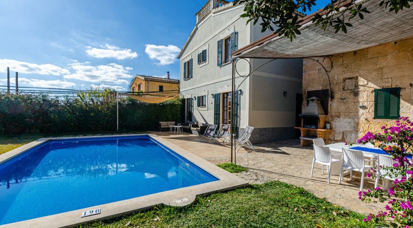 Photo of Olive & Almond