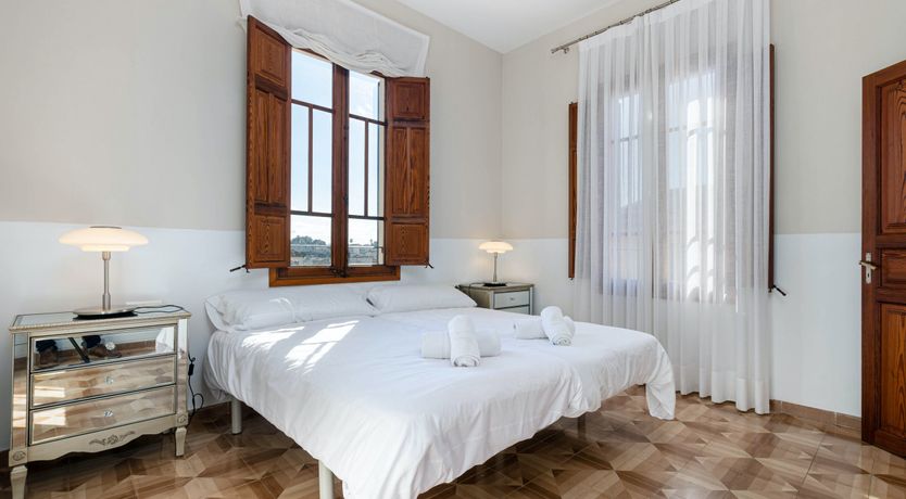 Photo of Olive & Almond