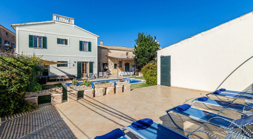 Photo of Olive & Almond