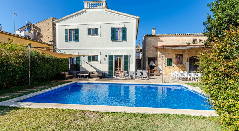 Photo of Olive & Almond