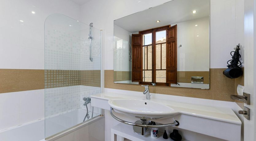 Photo of Olive & Almond