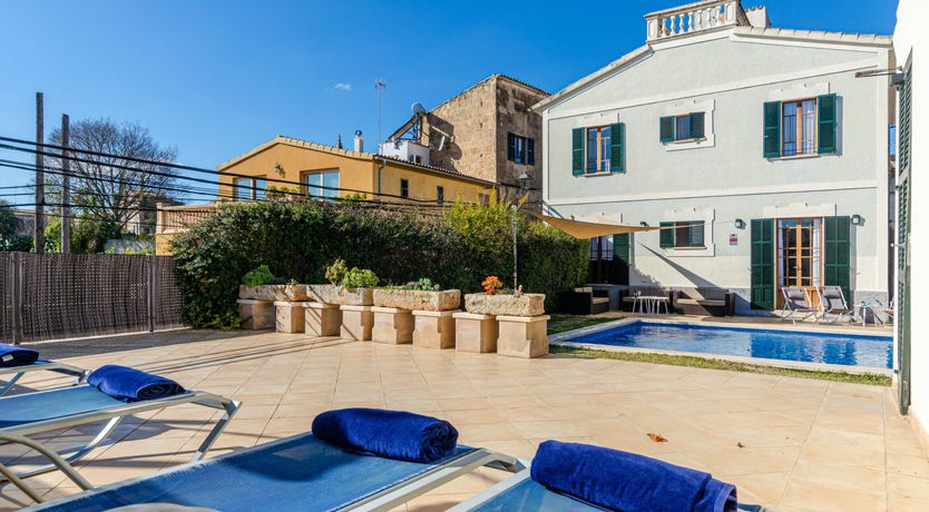 Photo of Olive & Almond