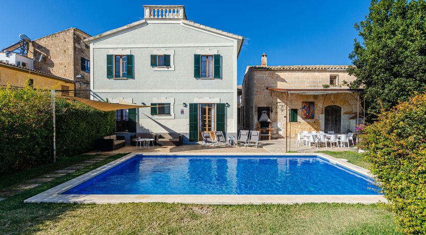 Photo of Olive & Almond